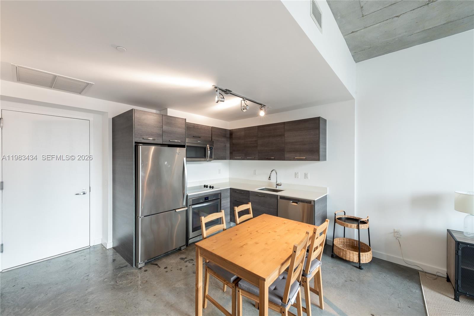 151 SE 1st St #1709, Miami FL 33131