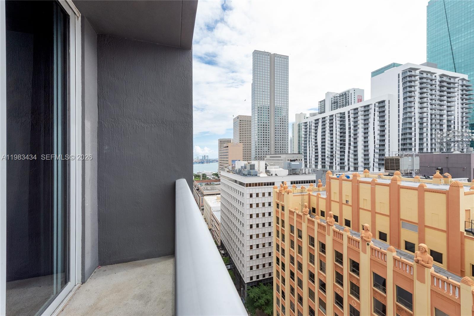 151 SE 1st St #1709, Miami FL 33131