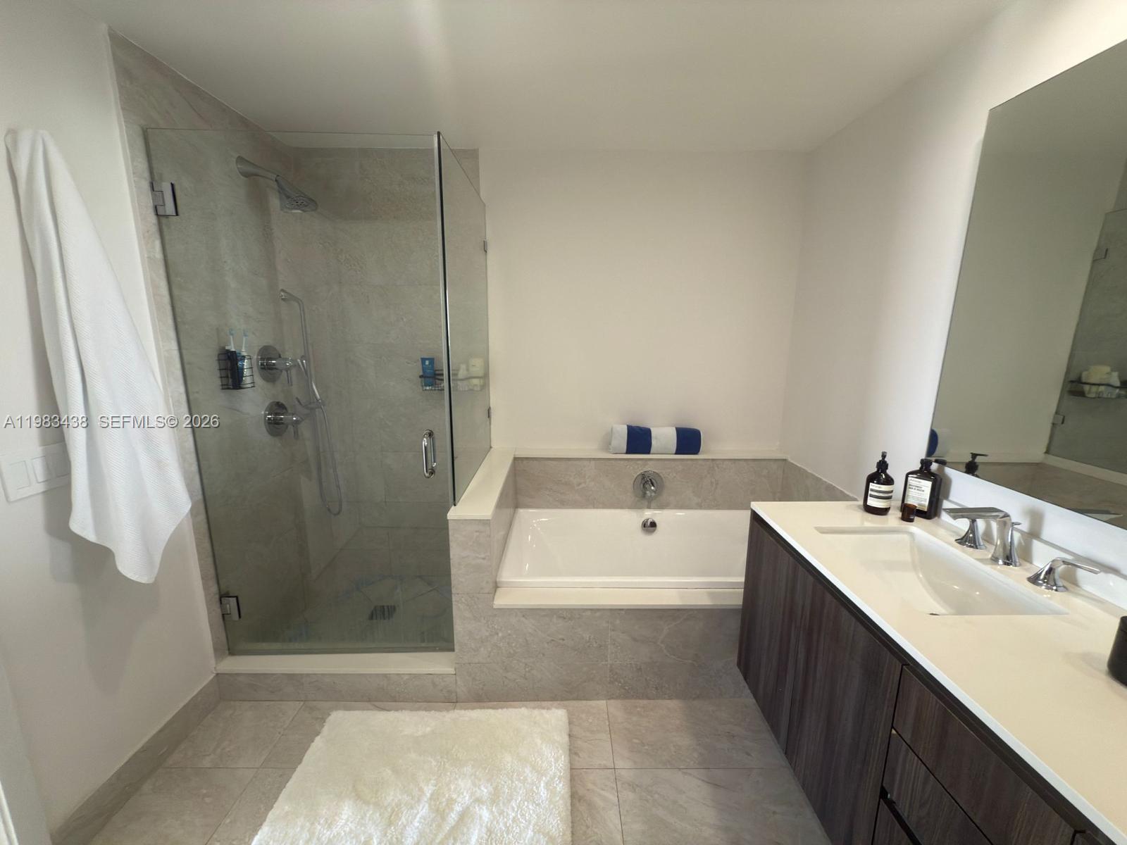 488 NE 18th St #3300, Miami FL 33132