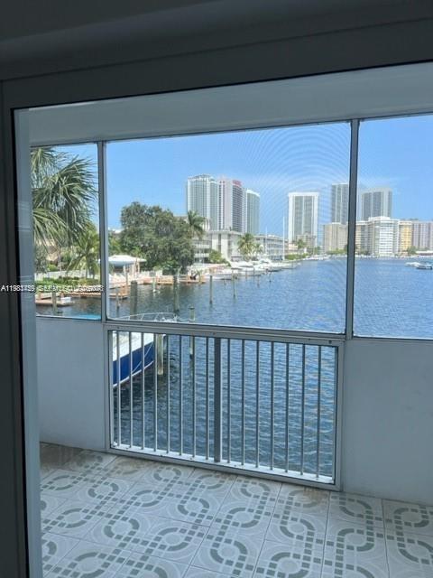 462 Golden Isles Dr #202, Hallandale Beach FL 33009