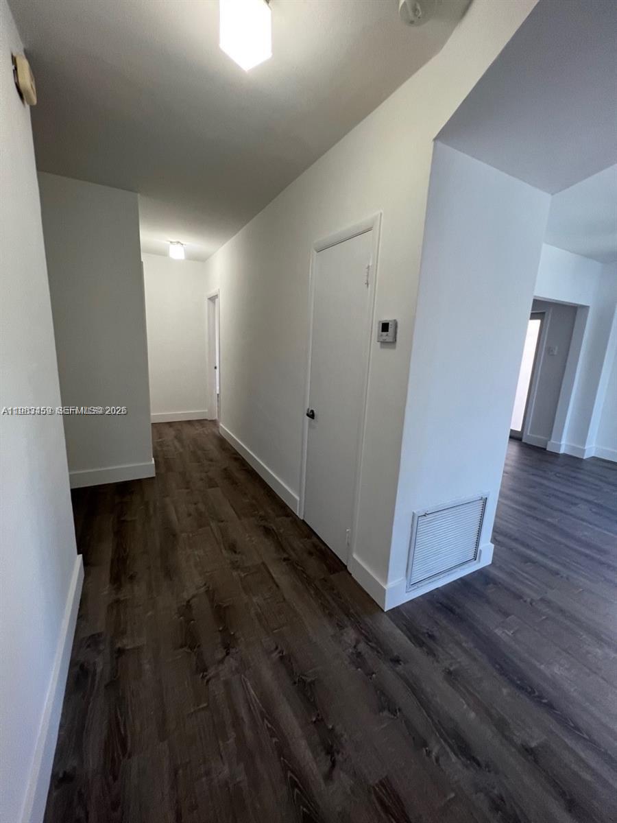 462 Golden Isles Dr #202, Hallandale Beach FL 33009