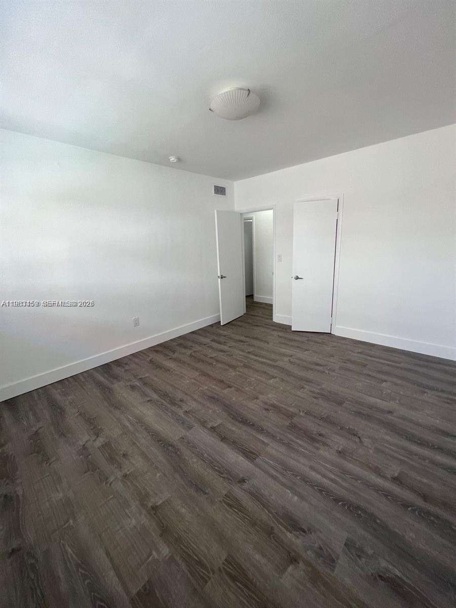 462 Golden Isles Dr #202, Hallandale Beach FL 33009
