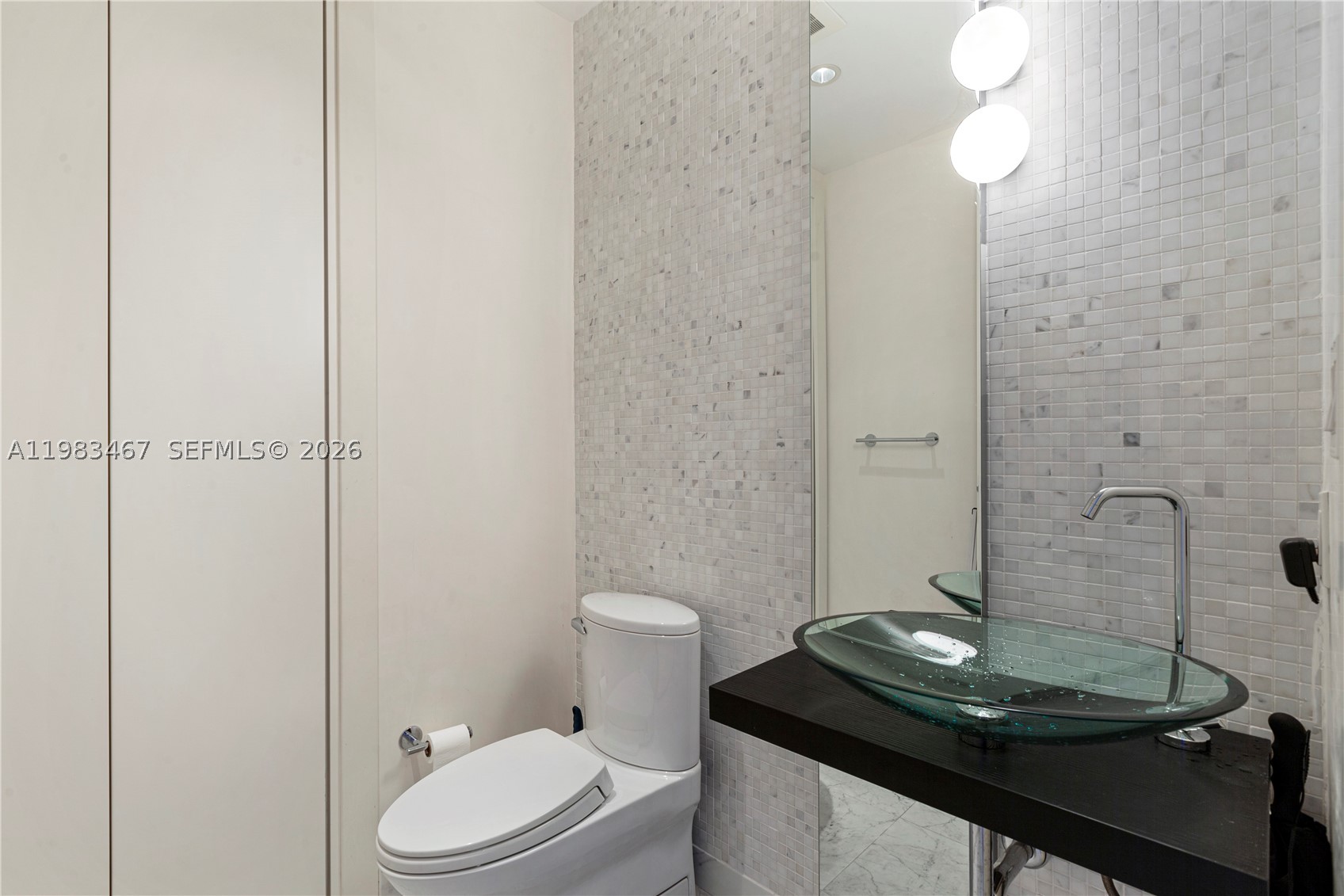 200 Biscayne Boulevard Way #4907, Miami FL 33131