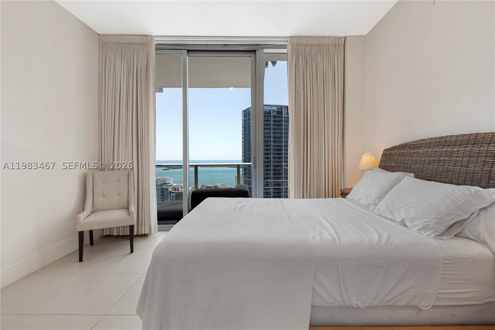 200 Biscayne Boulevard Way #4907, Miami FL 33131