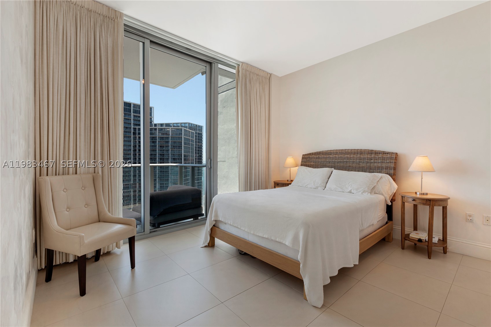 200 Biscayne Boulevard Way #4907, Miami FL 33131