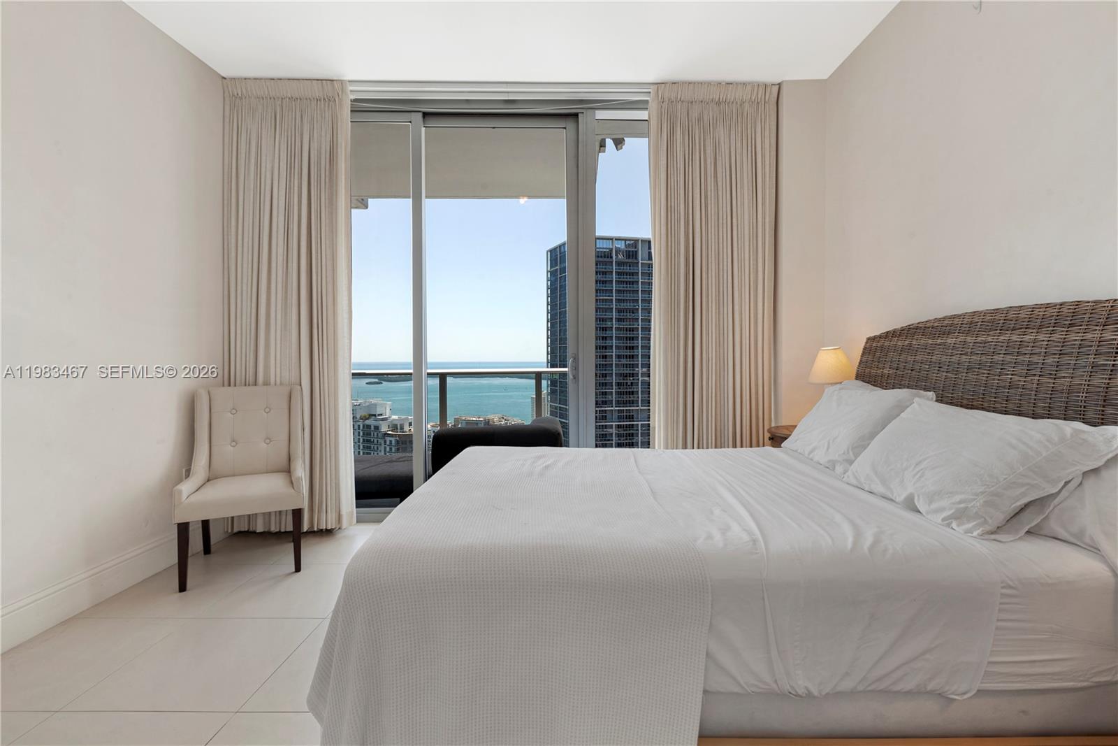 200 Biscayne Boulevard Way #4907, Miami FL 33131