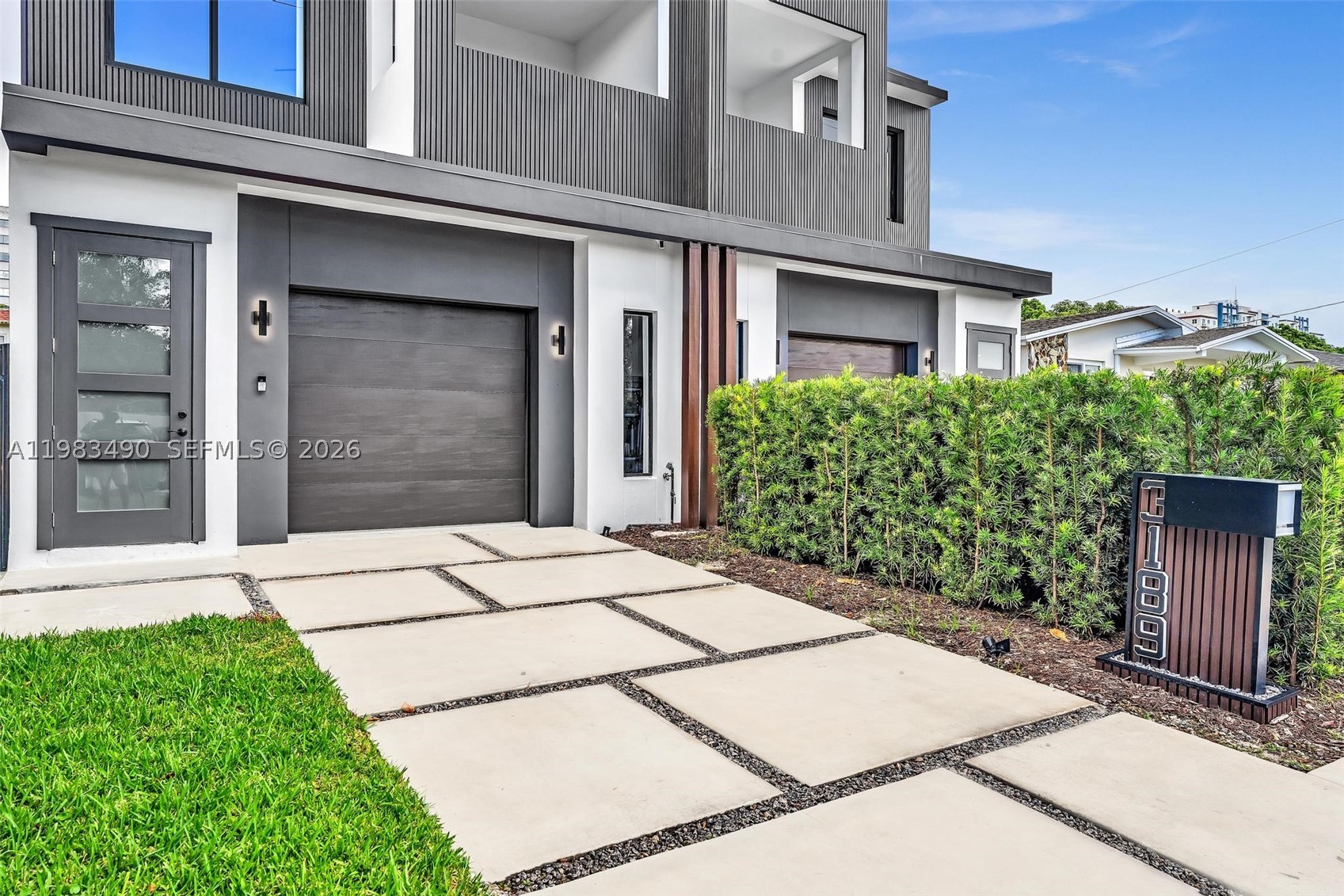 3187 SW 23rd St, Miami FL 33145