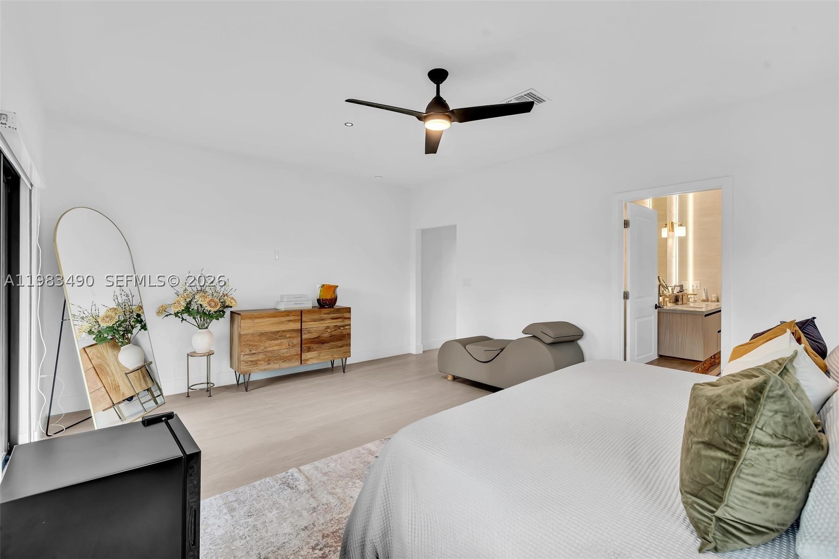 3187 SW 23rd St, Miami FL 33145