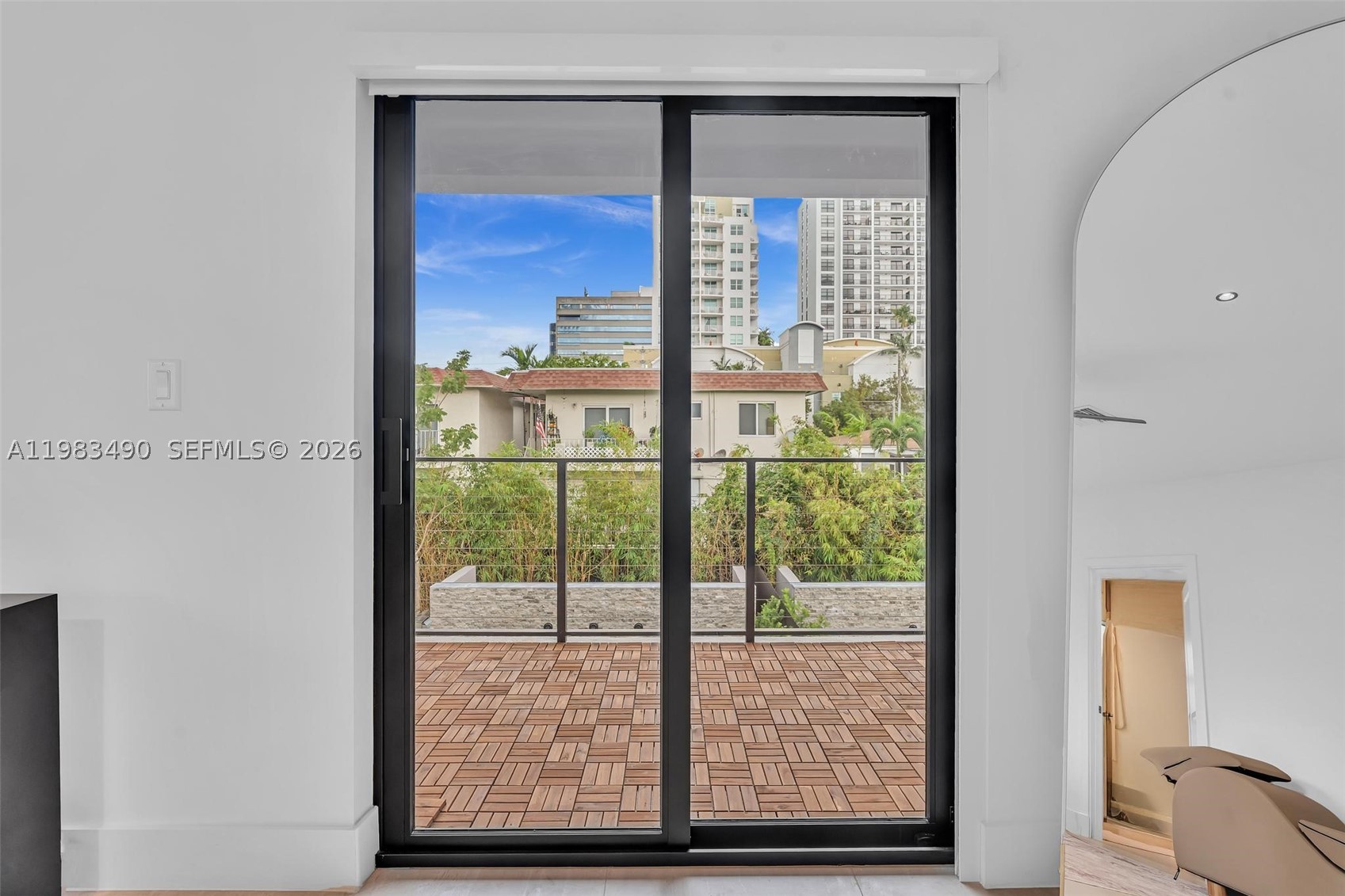 3187 SW 23rd St, Miami FL 33145