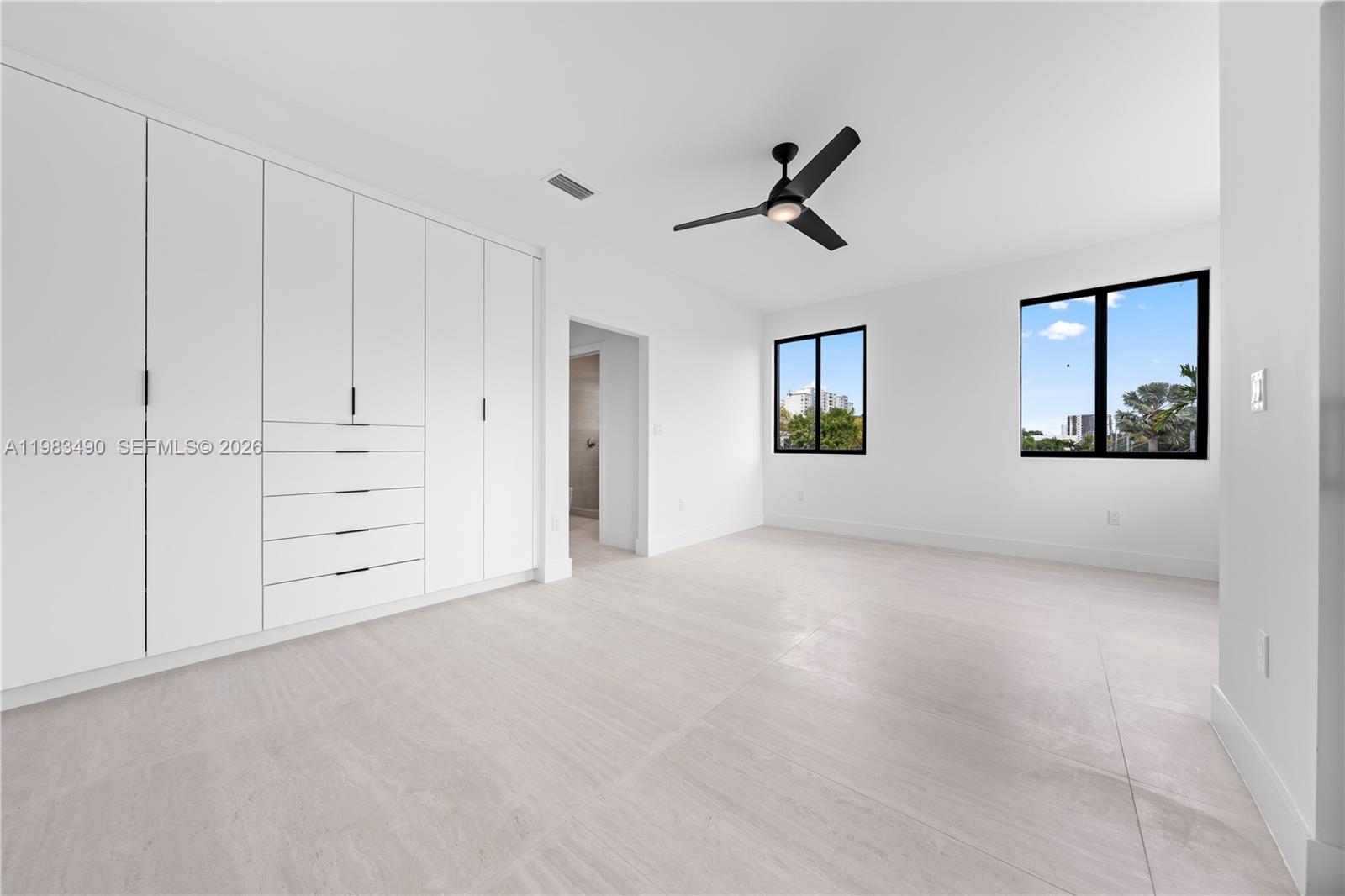 3187 SW 23rd St, Miami FL 33145