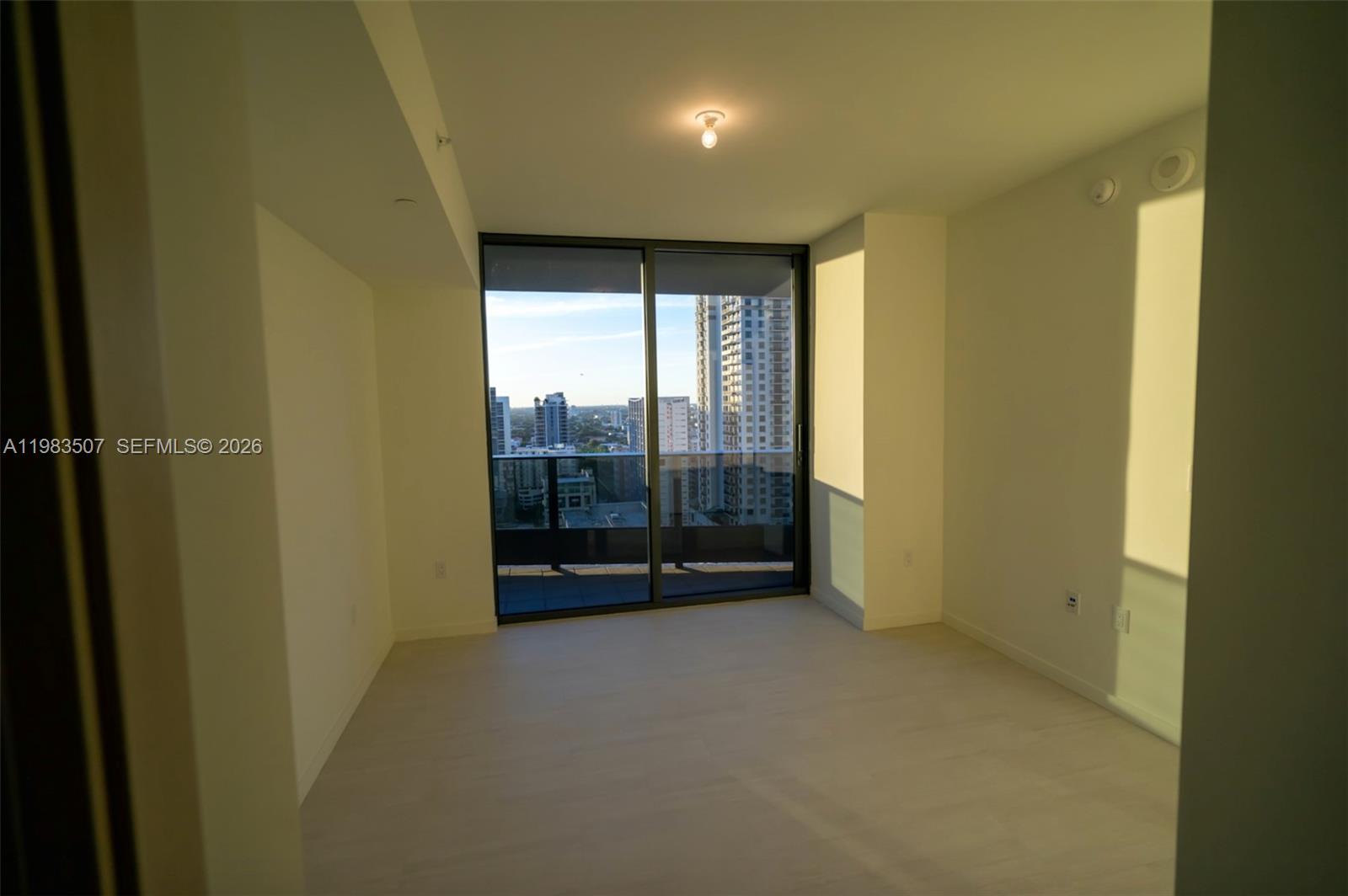 1000 Brickell Plaza #3106, Miami FL 33131