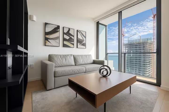 398 NE 5th St #3516, Miami FL 33132