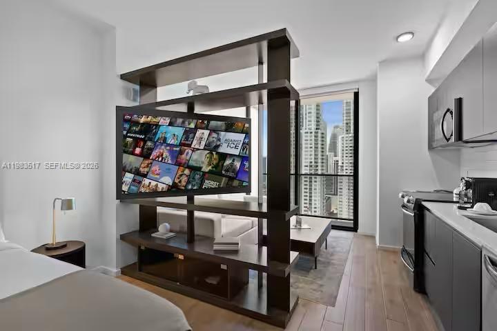 398 NE 5th St #3516, Miami FL 33132