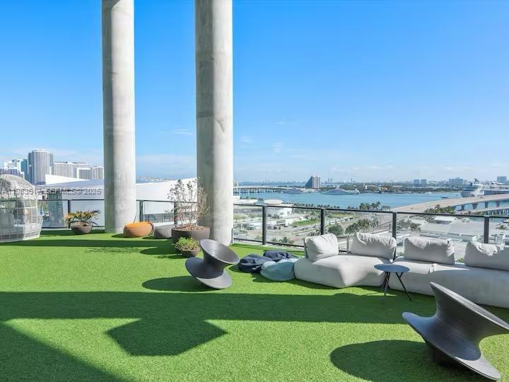 398 NE 5th St #3516, Miami FL 33132