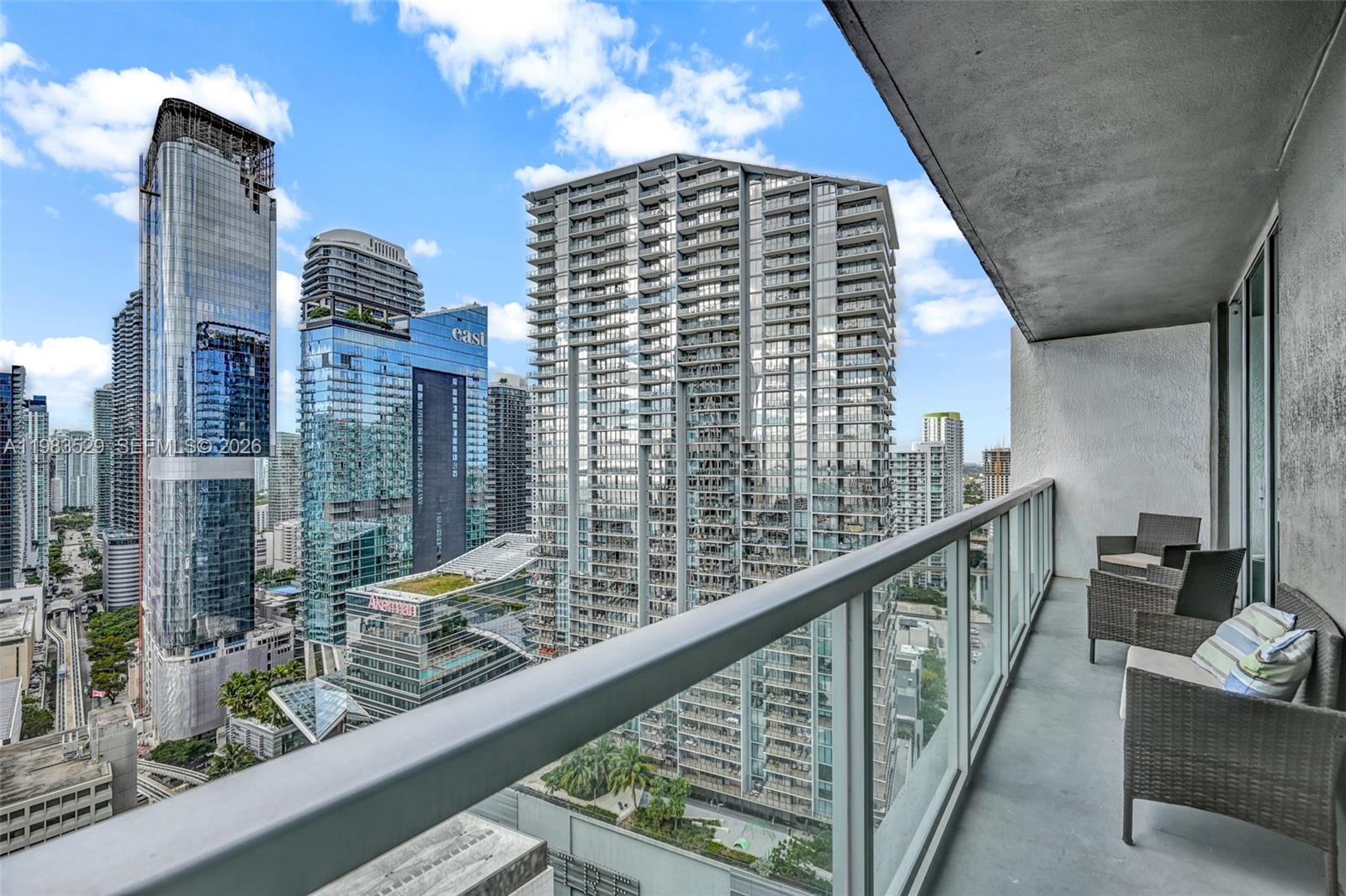 55 SE 6th St #3404, Miami FL 33131