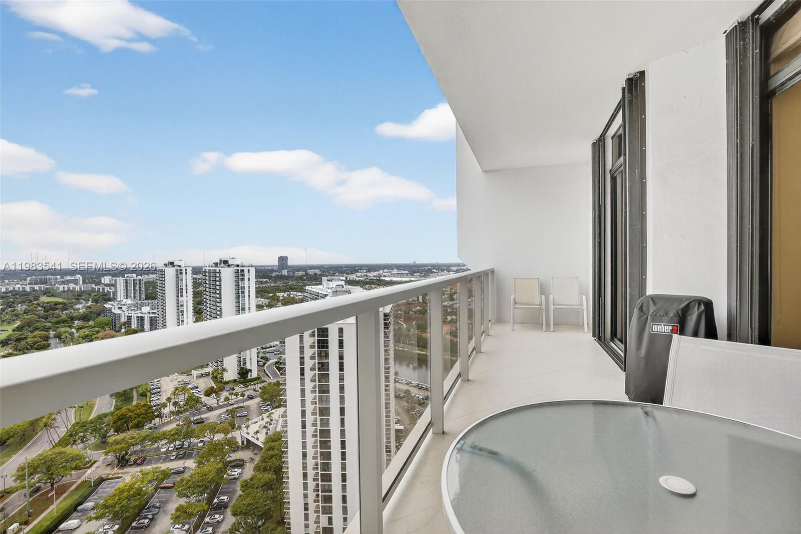 20281 E Country Club Dr #TS 5, Aventura FL 33180
