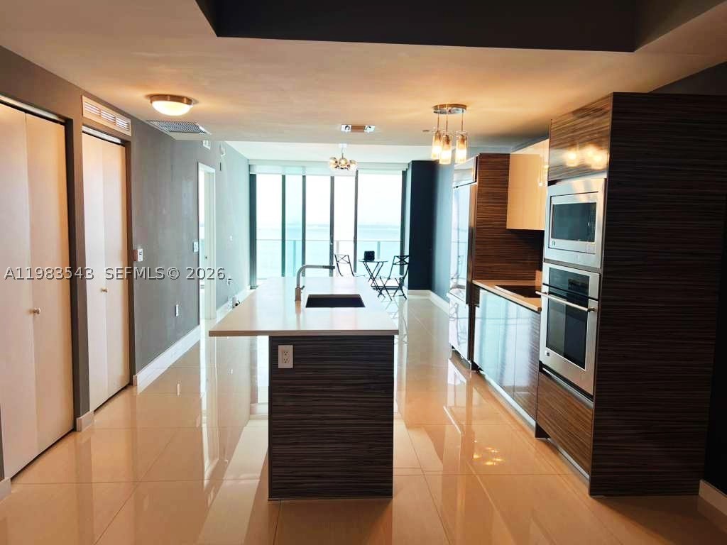 460 NE 28th St #1407, Miami FL 33137