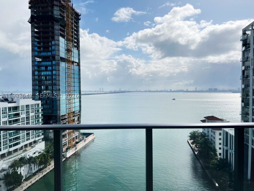 460 NE 28th St #1407, Miami FL 33137