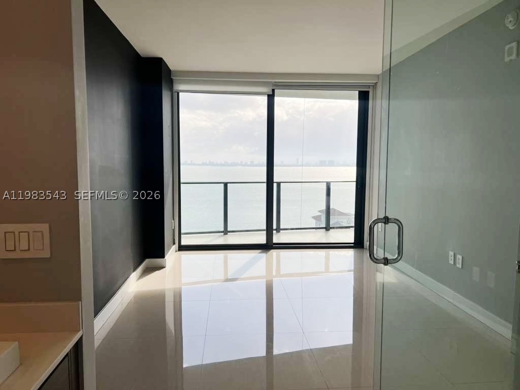 460 NE 28th St #1407, Miami FL 33137