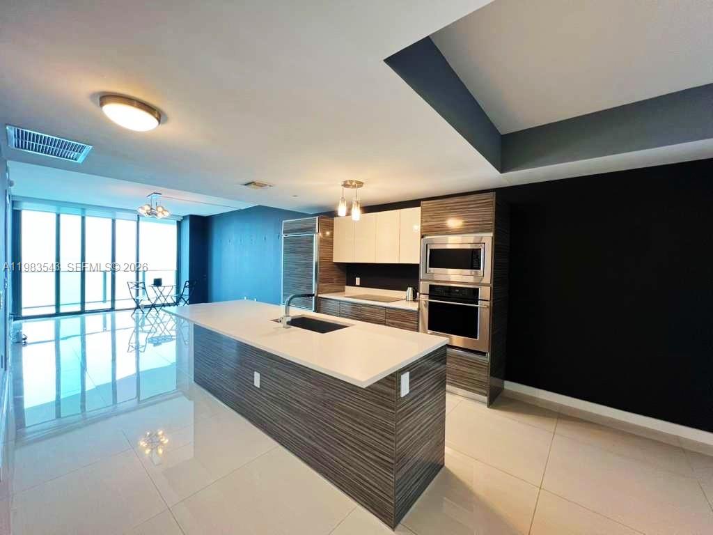 460 NE 28th St #1407, Miami FL 33137