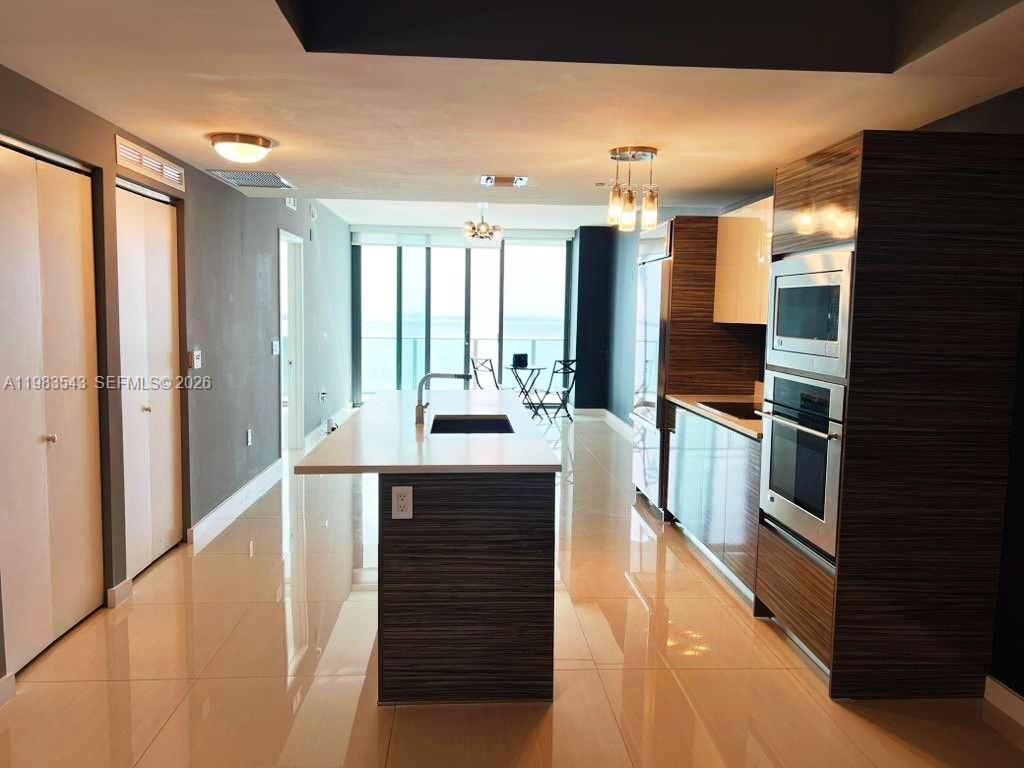 460 NE 28th St #1407, Miami FL 33137