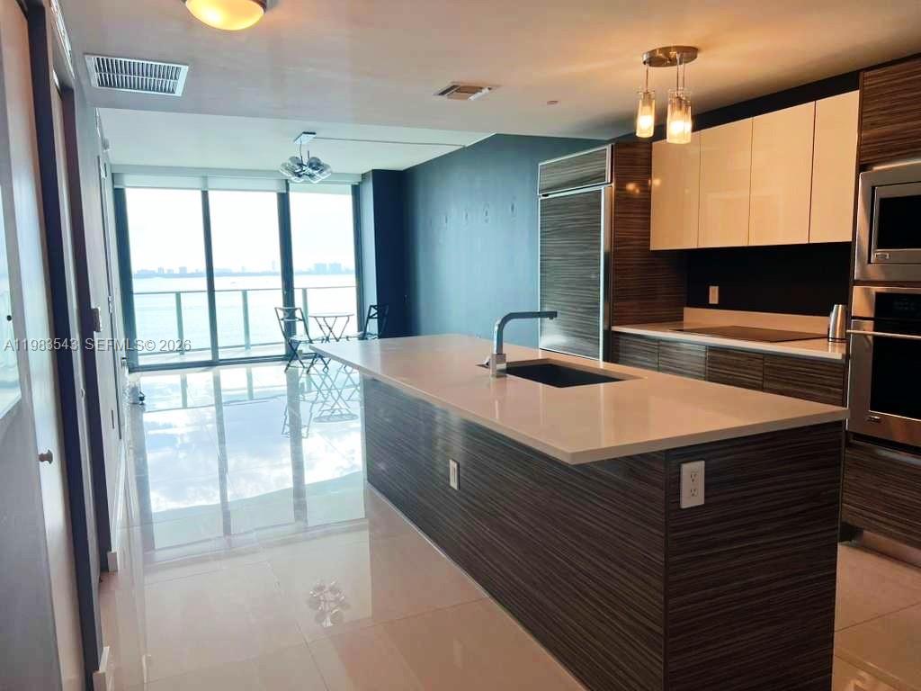 460 NE 28th St #1407, Miami FL 33137