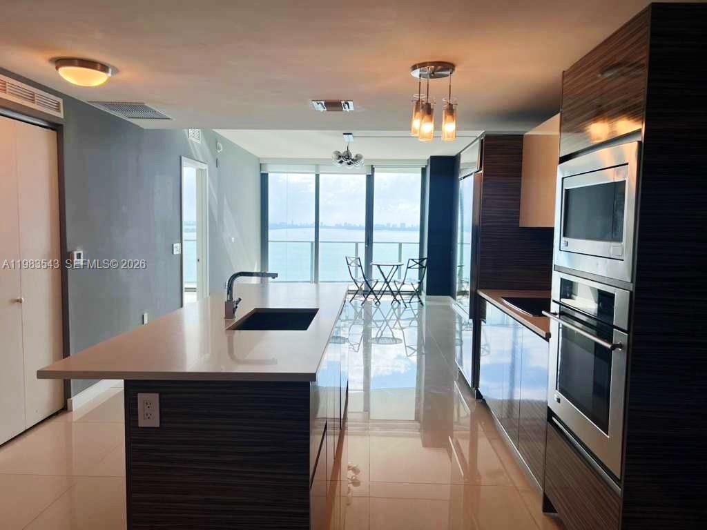 460 NE 28th St #1407, Miami FL 33137