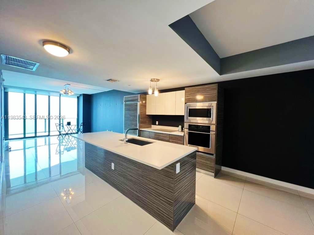 460 NE 28th St #1407, Miami FL 33137