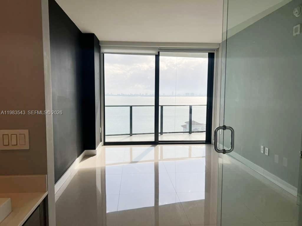 460 NE 28th St #1407, Miami FL 33137