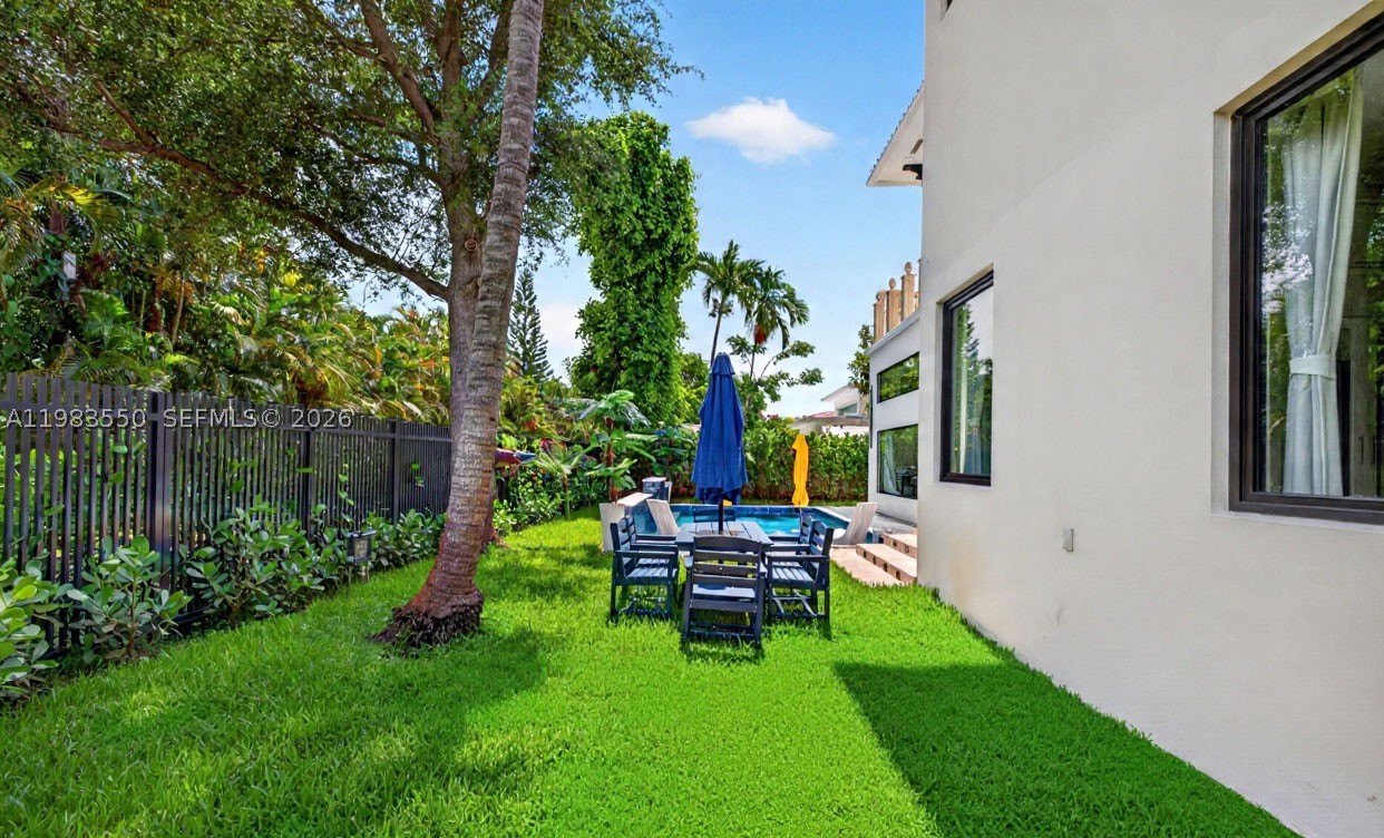 941 NE 119th St, Biscayne Park FL 33161