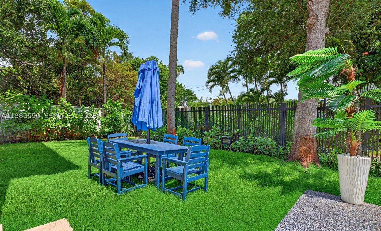 941 NE 119th St, Biscayne Park FL 33161