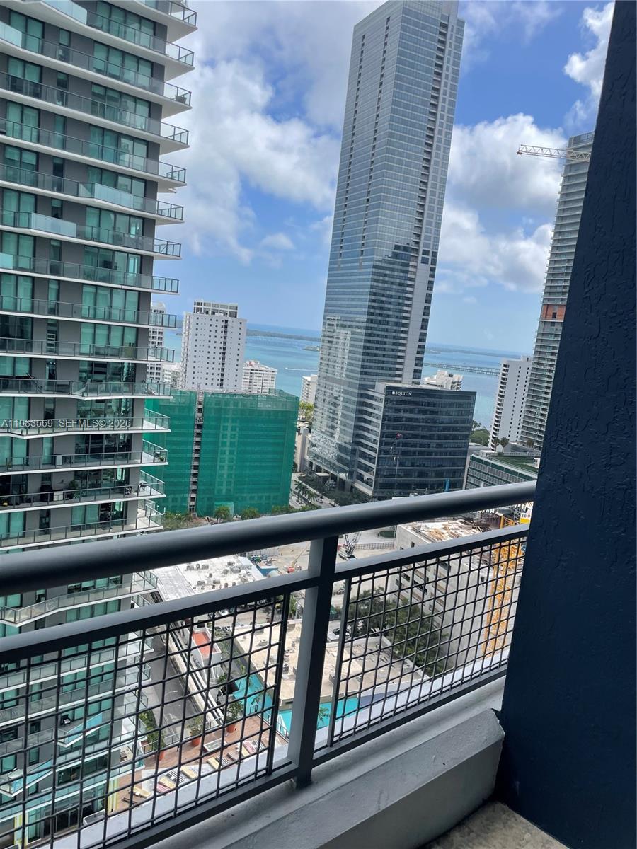 60 SW 13th St #1806, Miami FL 33130