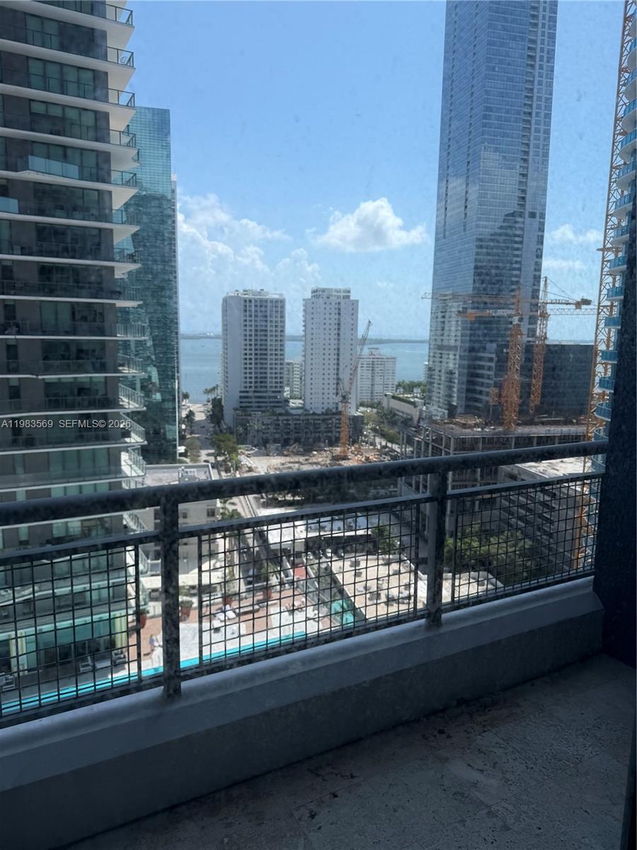 60 SW 13th St #1806, Miami FL 33130