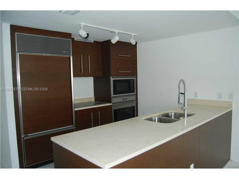 475 BRICKELL AVE #612, Miami FL 33131