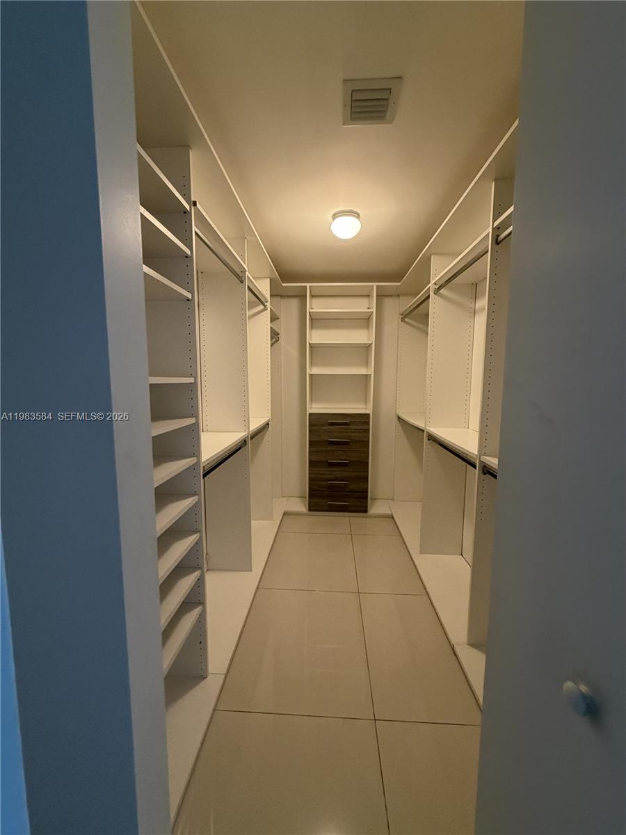 488 NE 18th St #4110, Miami FL 33132
