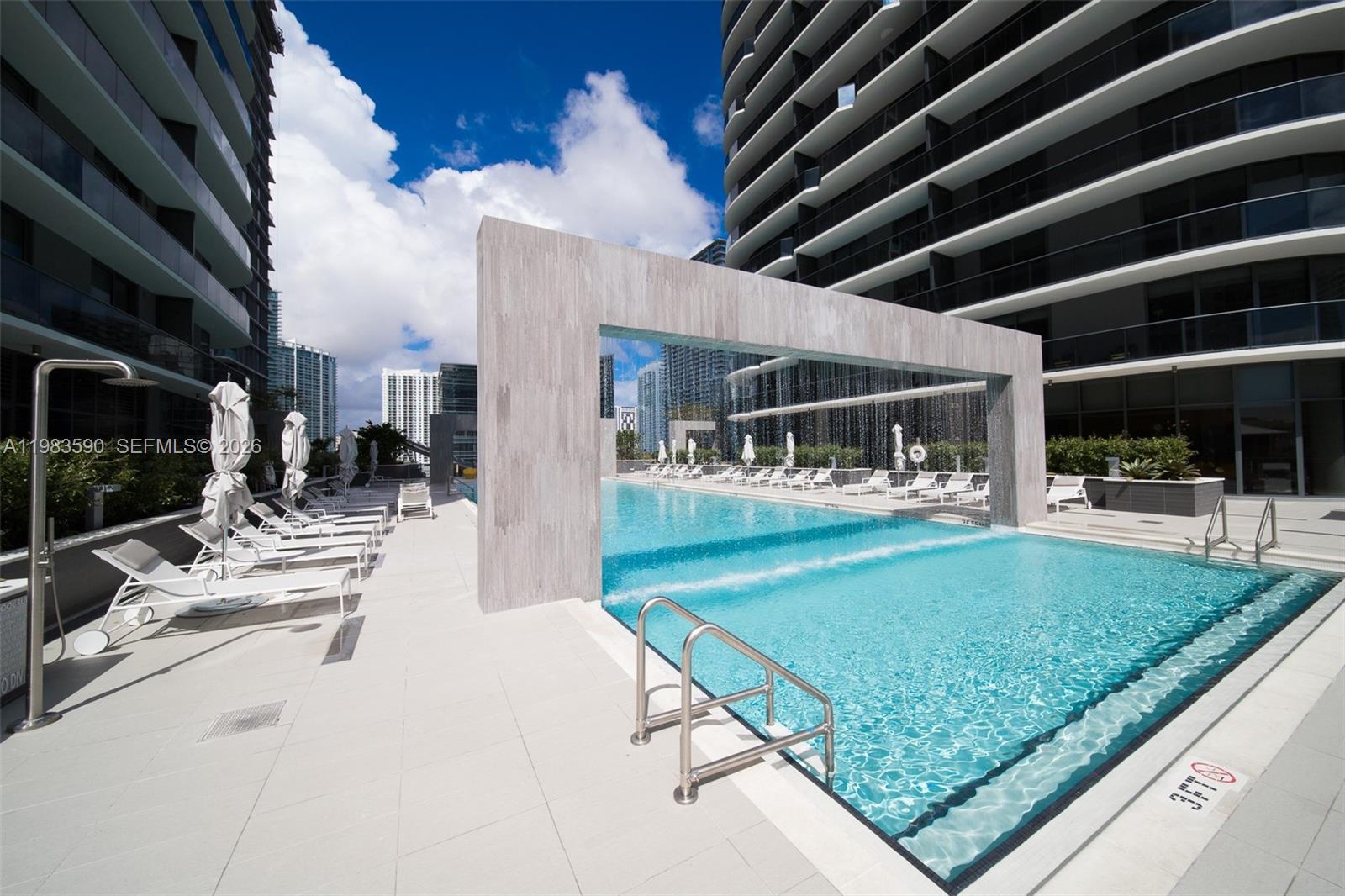 45 SW 9th St #3809, Miami FL 33130