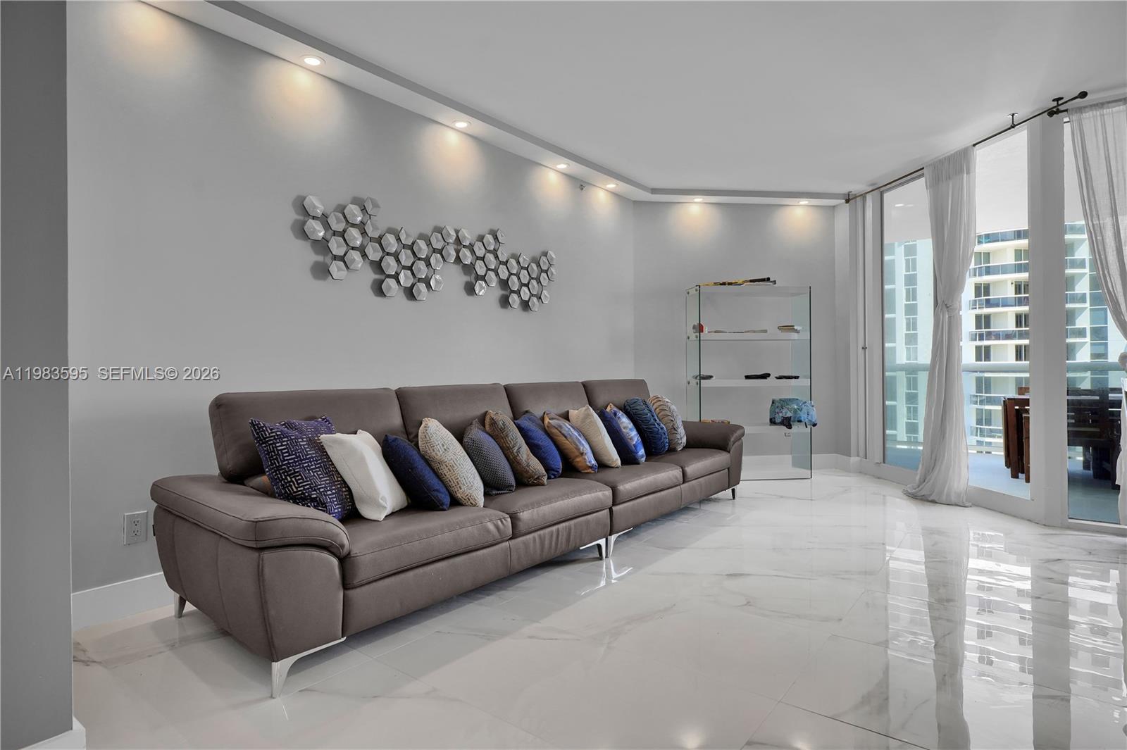 4775 Collins Ave #3508, Miami Beach FL 33140
