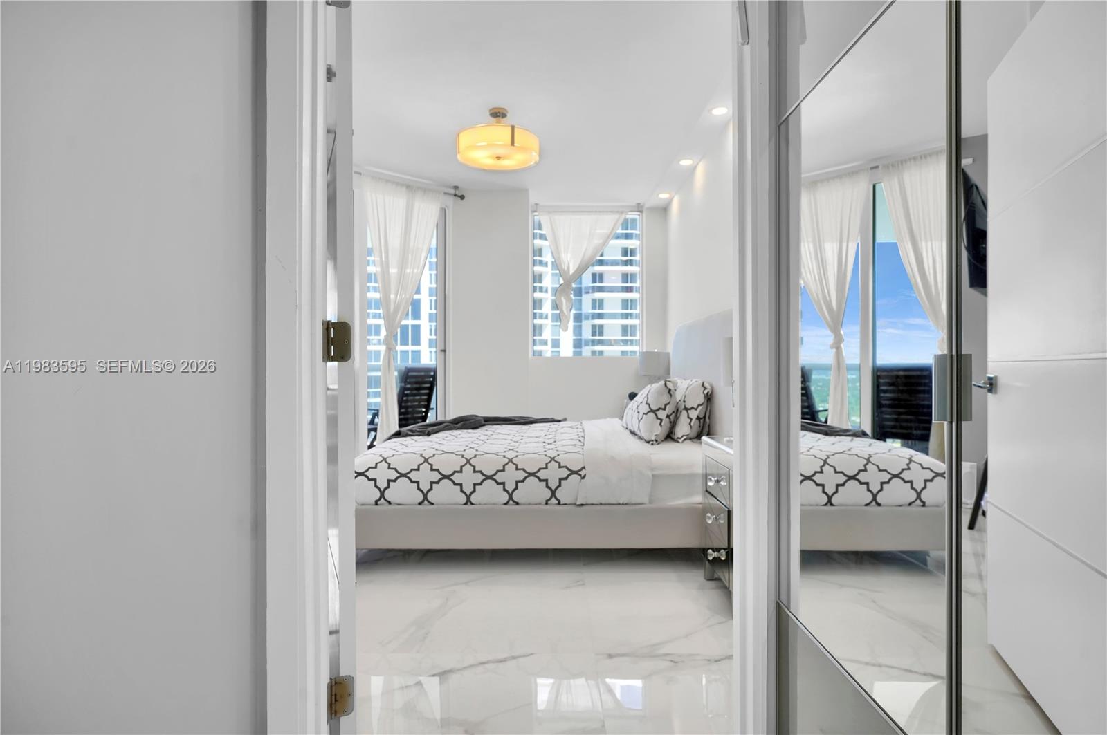4775 Collins Ave #3508, Miami Beach FL 33140