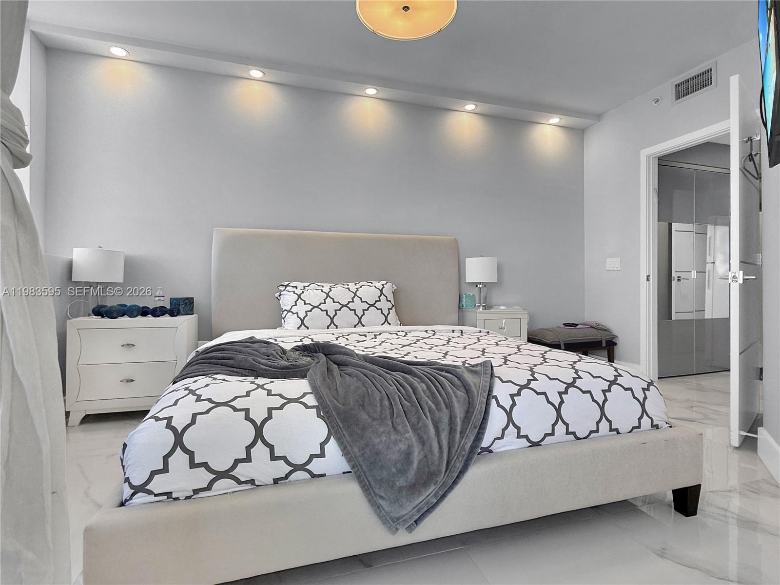 4775 Collins Ave #3508, Miami Beach FL 33140