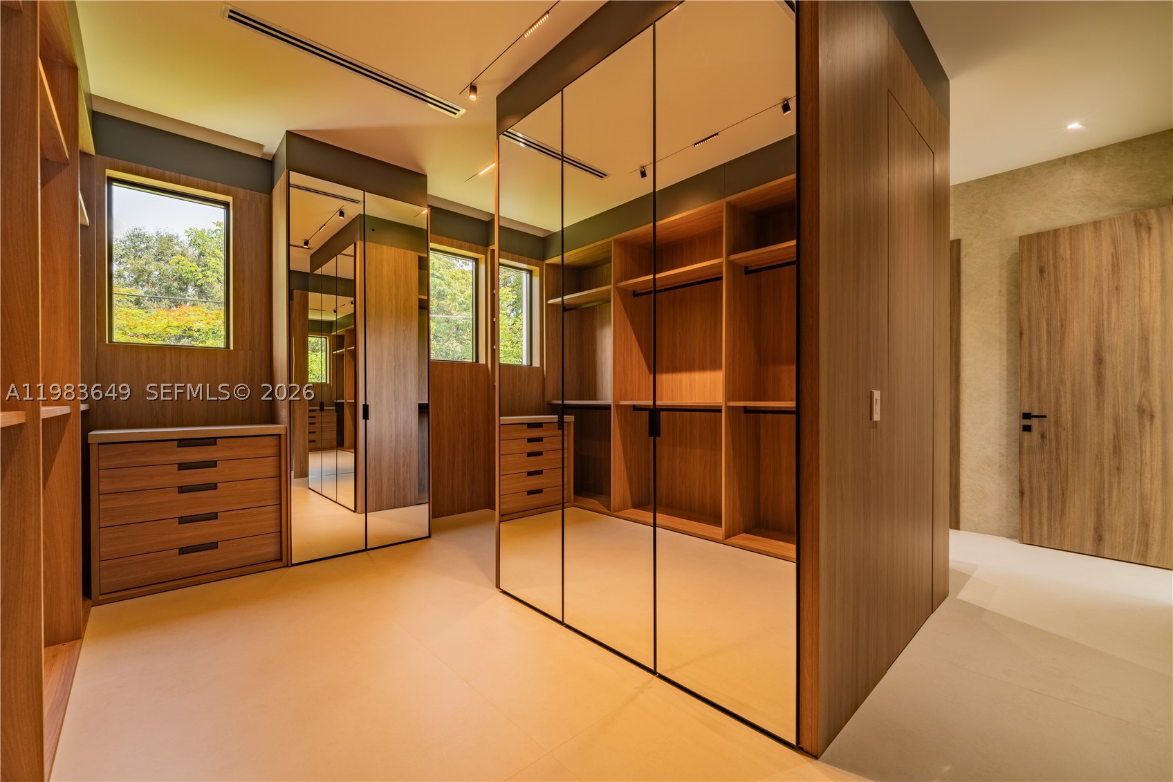 11720 SW 77th Ave, Pinecrest FL 33156