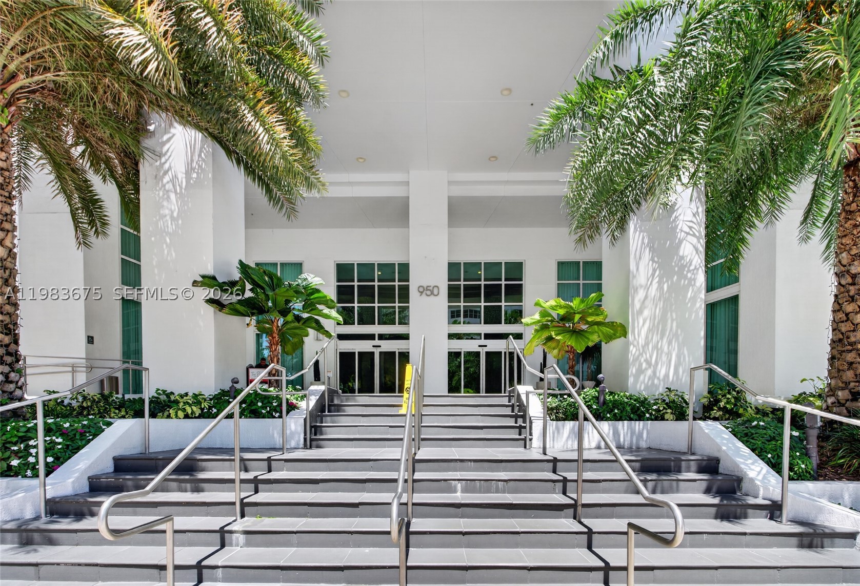 950 Brickell Bay Dr #4100, Miami FL 33131