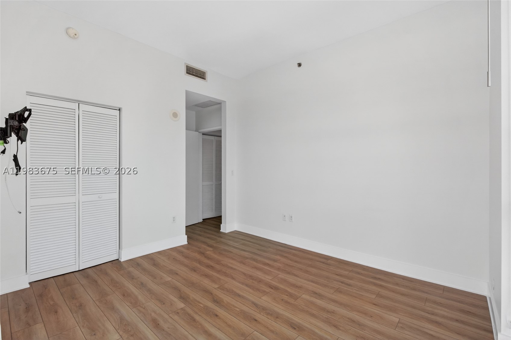 950 Brickell Bay Dr #4100, Miami FL 33131