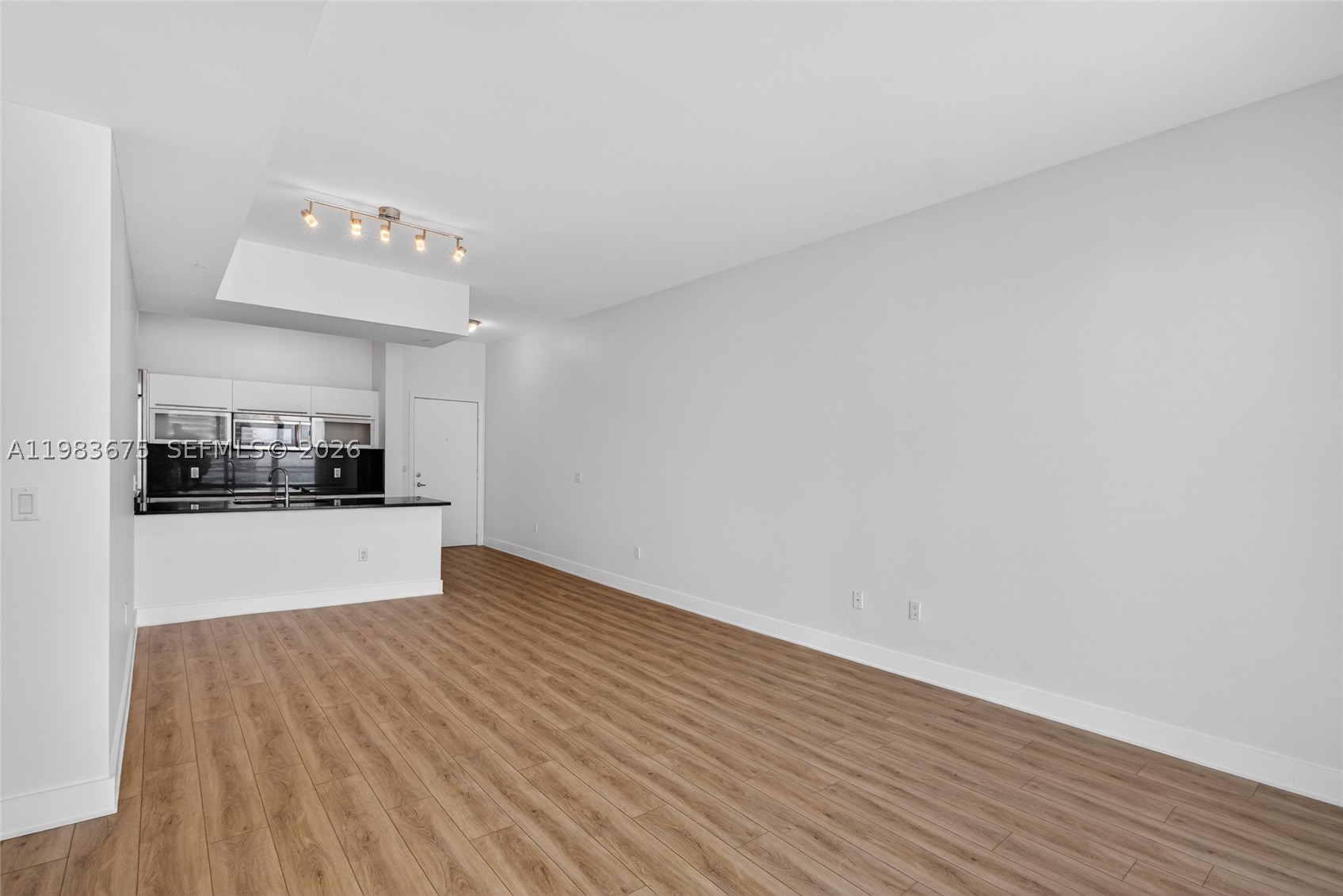 950 Brickell Bay Dr #4100, Miami FL 33131