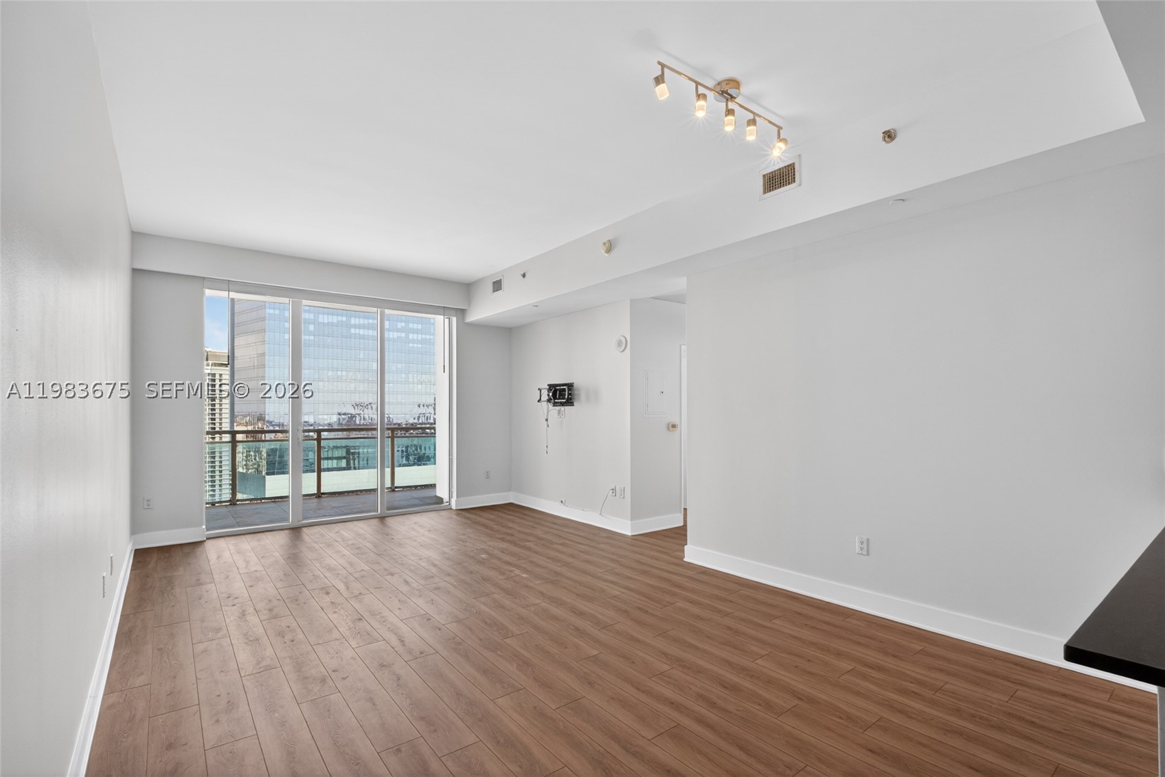 950 Brickell Bay Dr #4100, Miami FL 33131