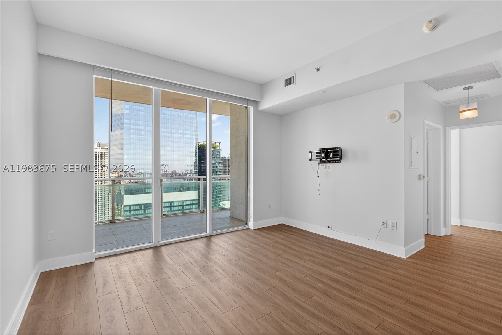 950 Brickell Bay Dr #4100, Miami FL 33131