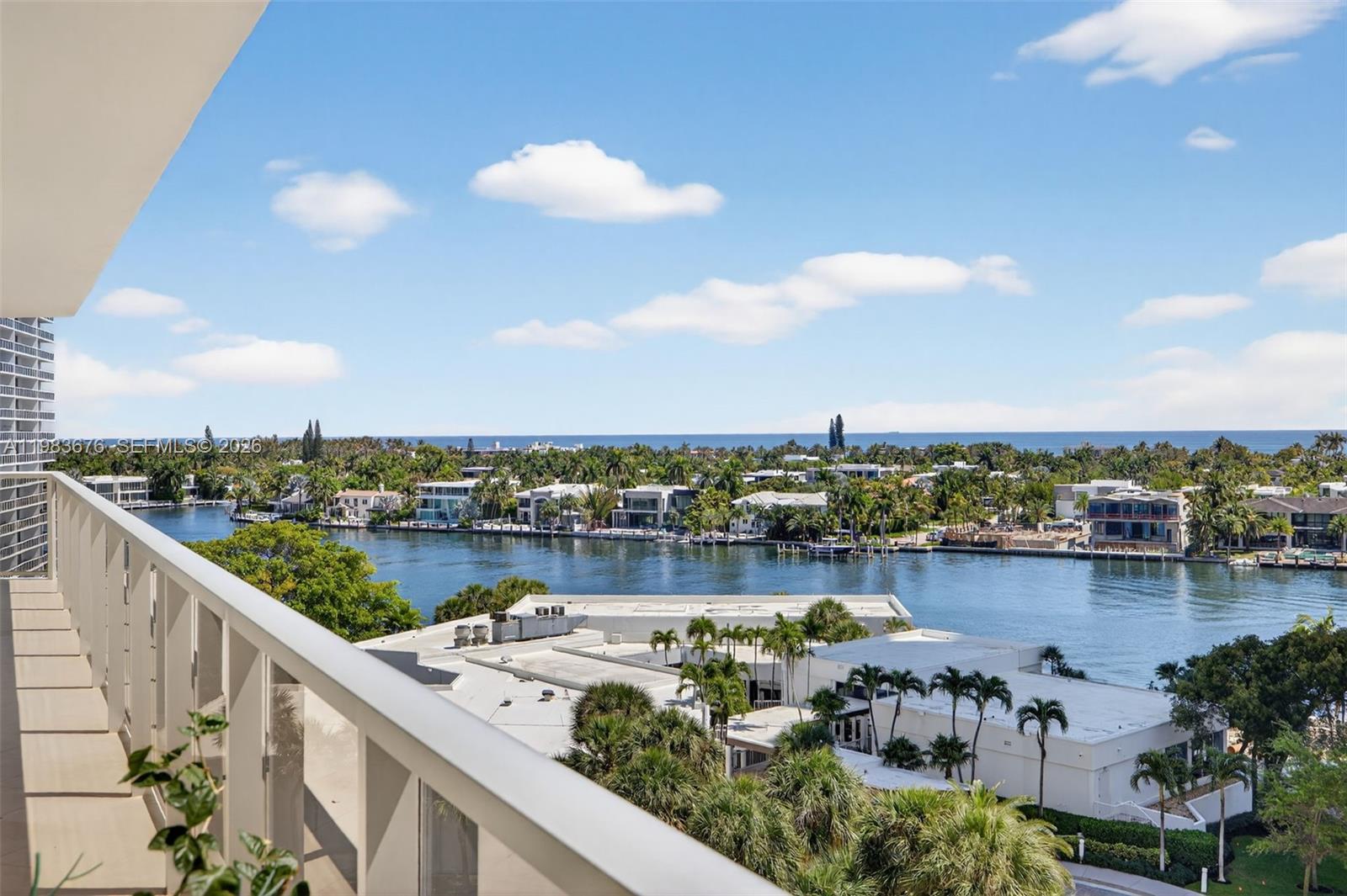 20281 E Country Club Dr #608, Aventura FL 33180