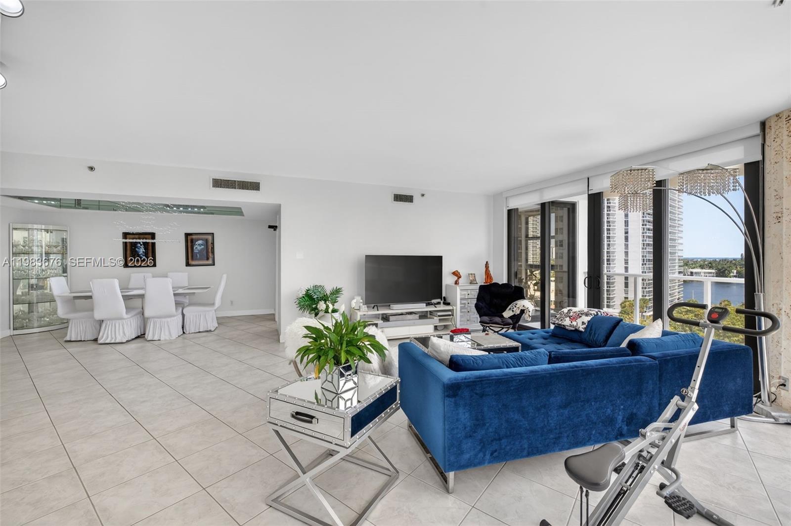 20281 E Country Club Dr #608, Aventura FL 33180