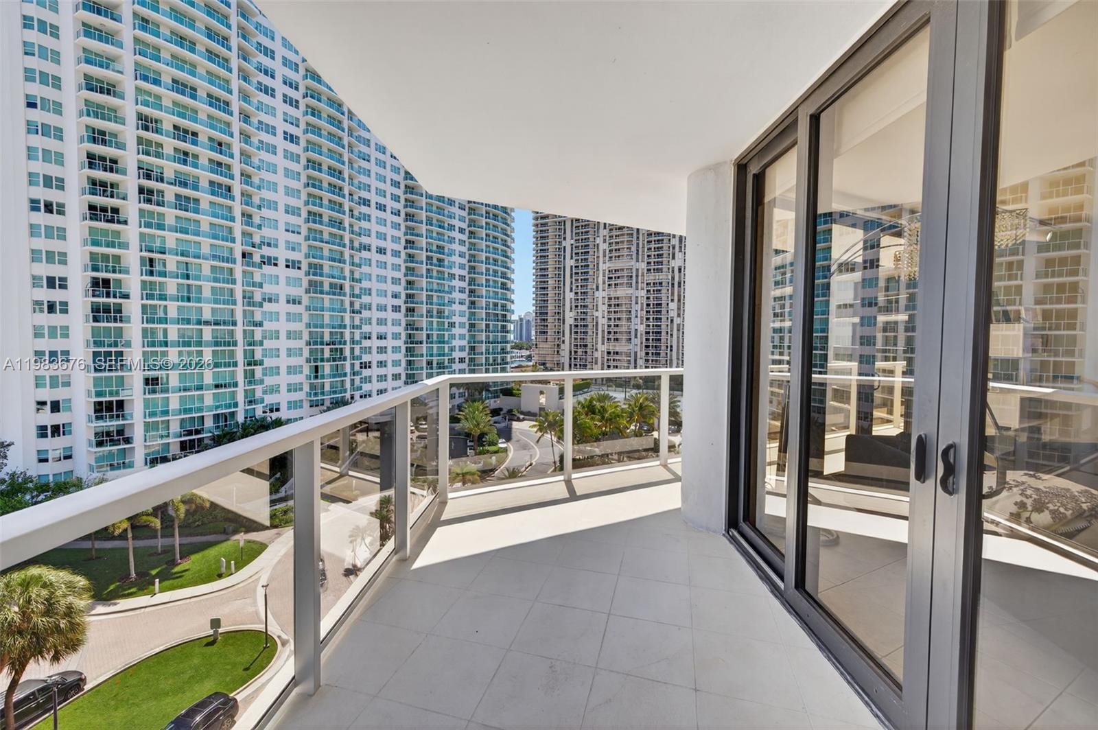 20281 E Country Club Dr #608, Aventura FL 33180