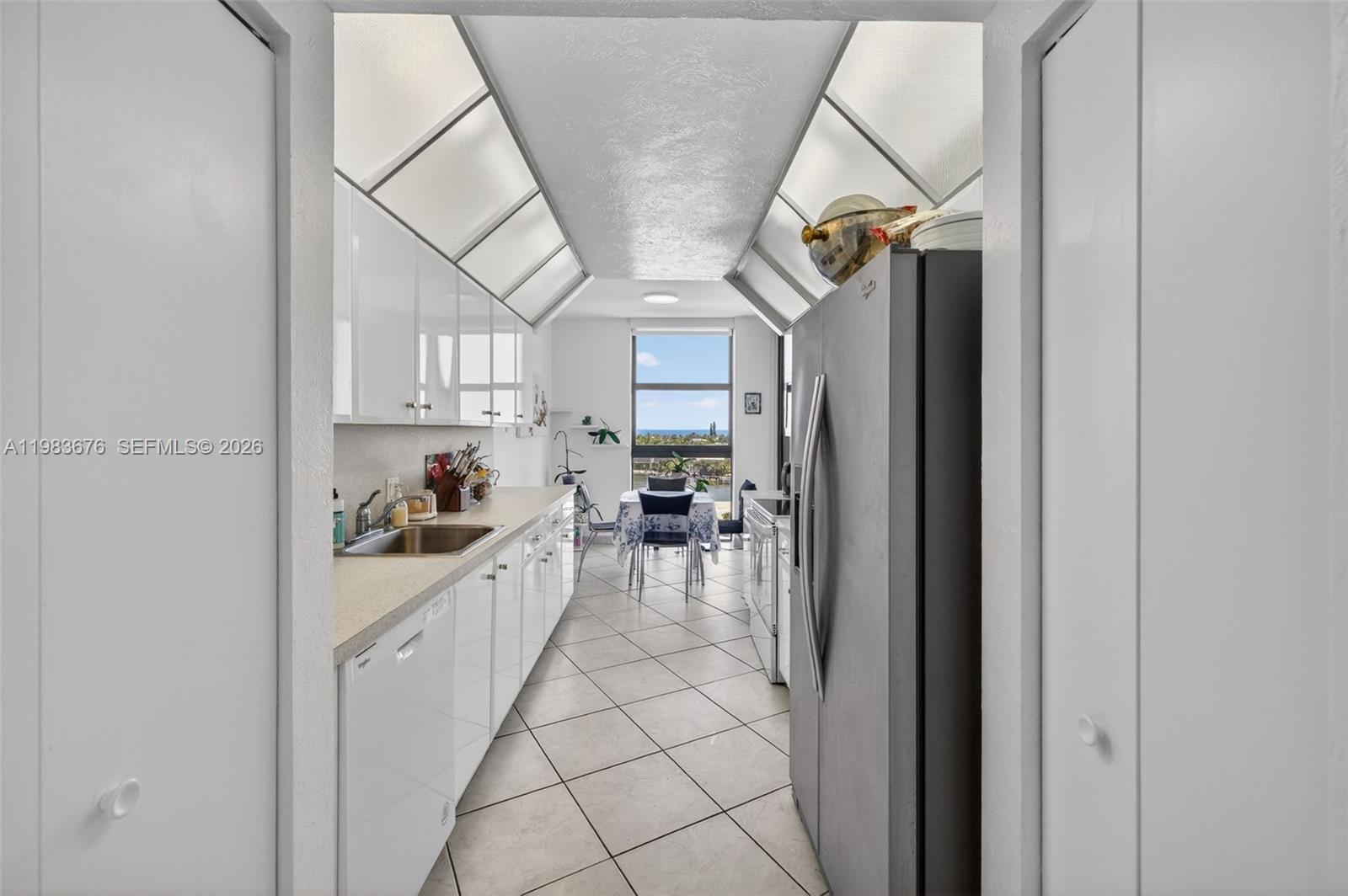 20281 E Country Club Dr #608, Aventura FL 33180