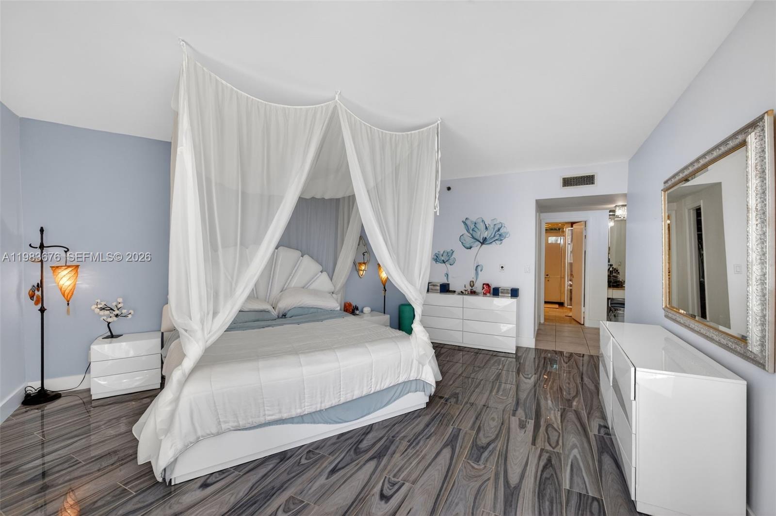 20281 E Country Club Dr #608, Aventura FL 33180